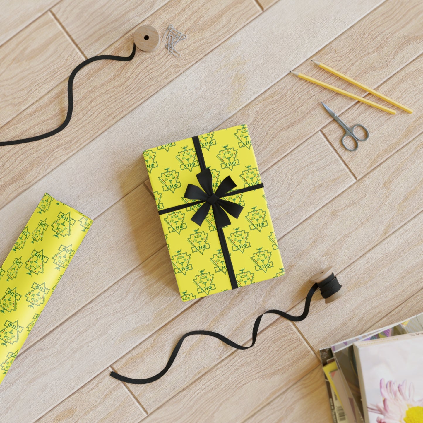Chi Yellow Gift Wrapping Paper Rolls, 1pc